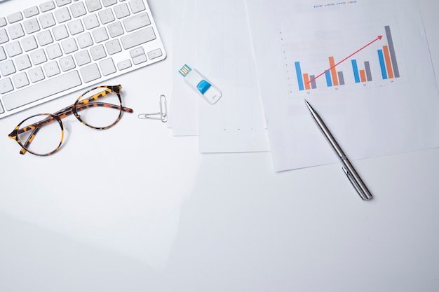 UAE business owner reviewing KPI dashboard on laptop for monthly performance tracking